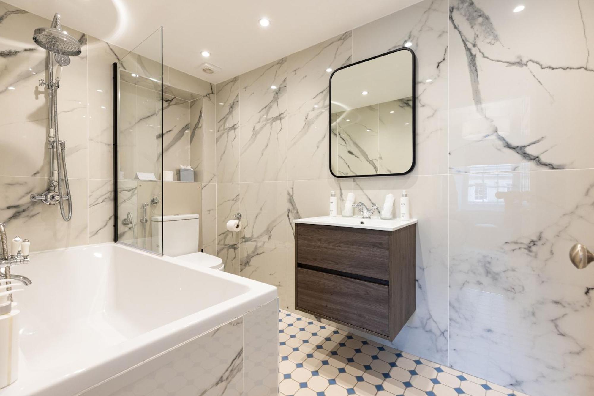 Righ Properties - Luxurious City Centre Three Bedroom Apartment Edinburgh Bagian luar foto