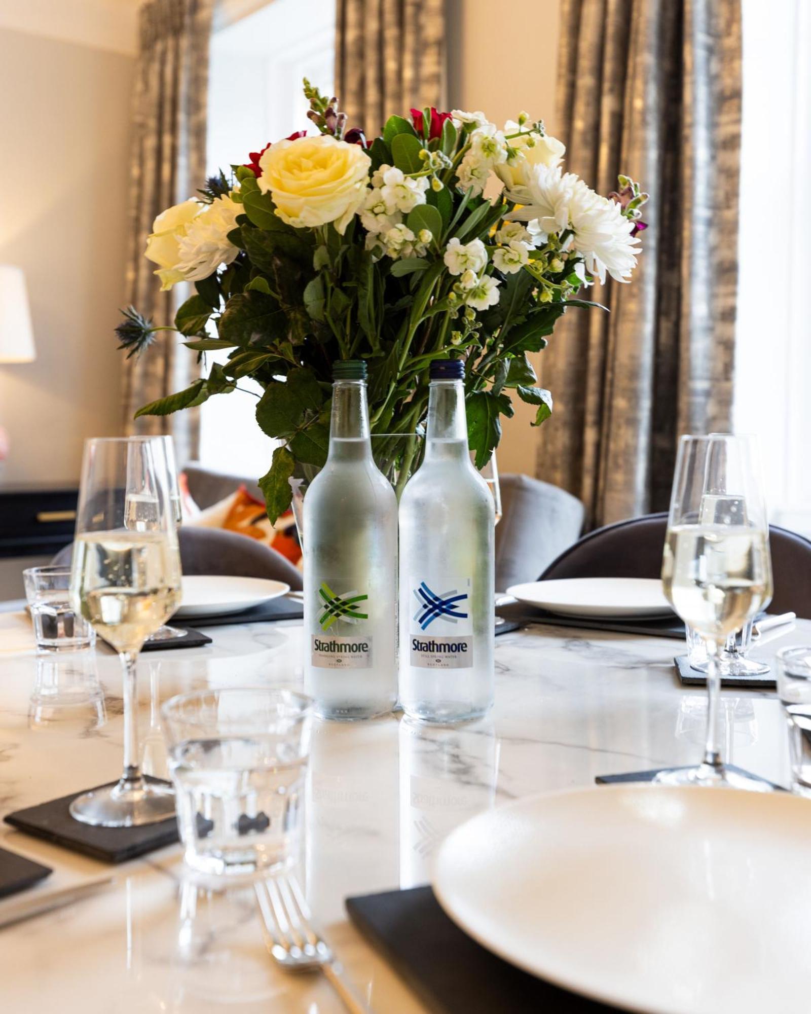 Righ Properties - Luxurious City Centre Three Bedroom Apartment Edinburgh Bagian luar foto